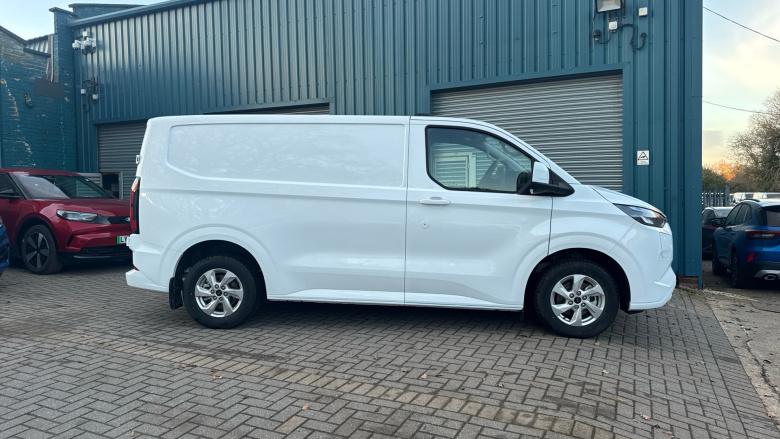 Ford Transit Custom E-320 L1 Rwd 100kW 65kWh H1 Van Limited Auto